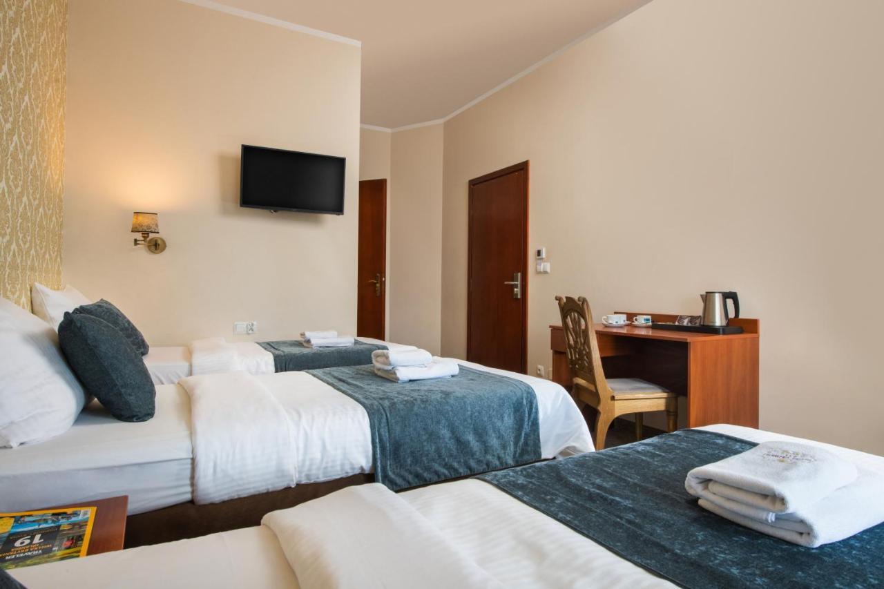 Aparthotel Globus Krasków Εξωτερικό φωτογραφία