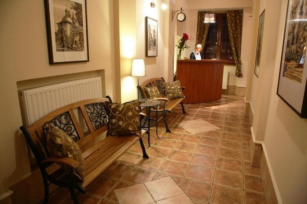 Aparthotel Globus Krasków Εξωτερικό φωτογραφία